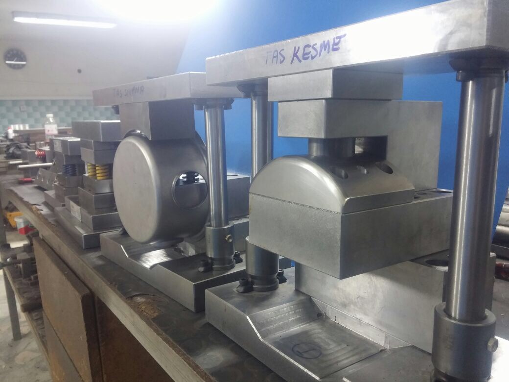 CNC İşleme Merkezi — Özkan Kalıp